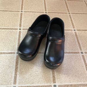 Black Dansko clogs